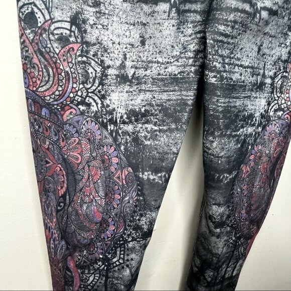 size M Evolution & Creation Activewear Leggings - Picture 3 of 7